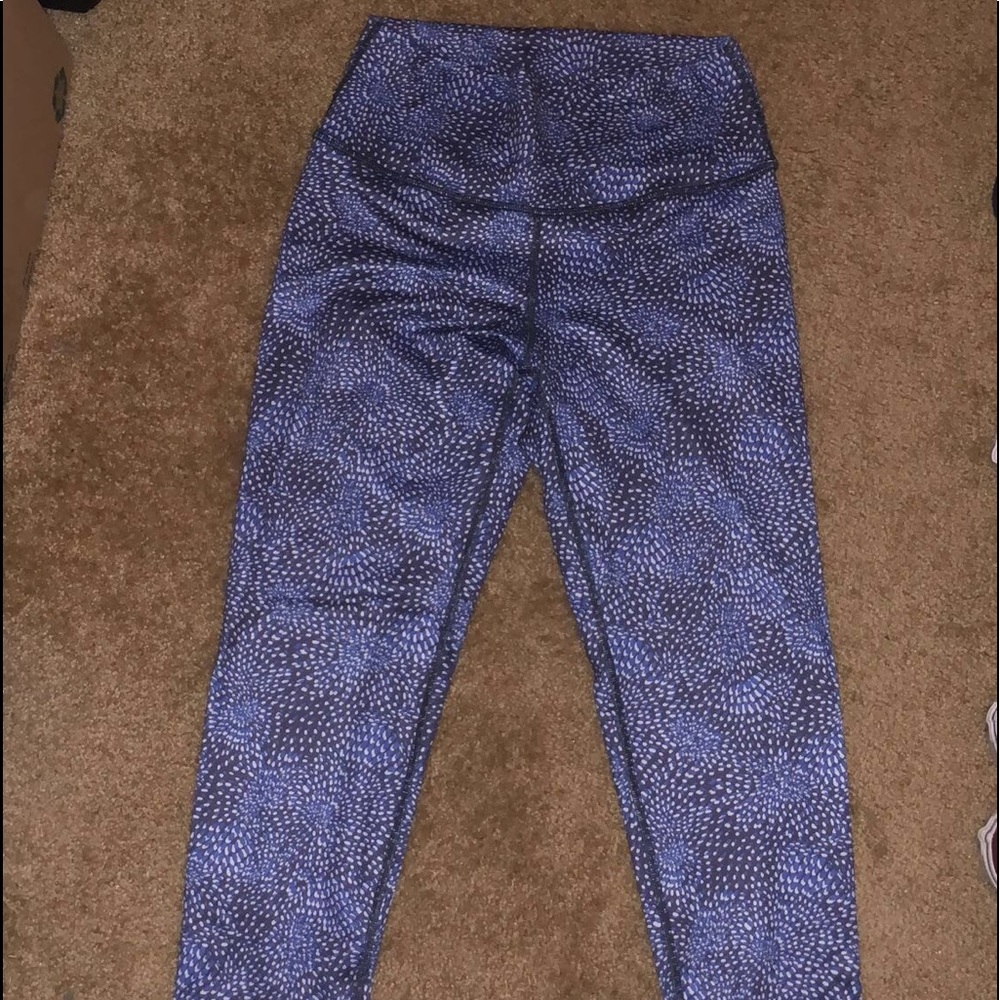 patterned leggings